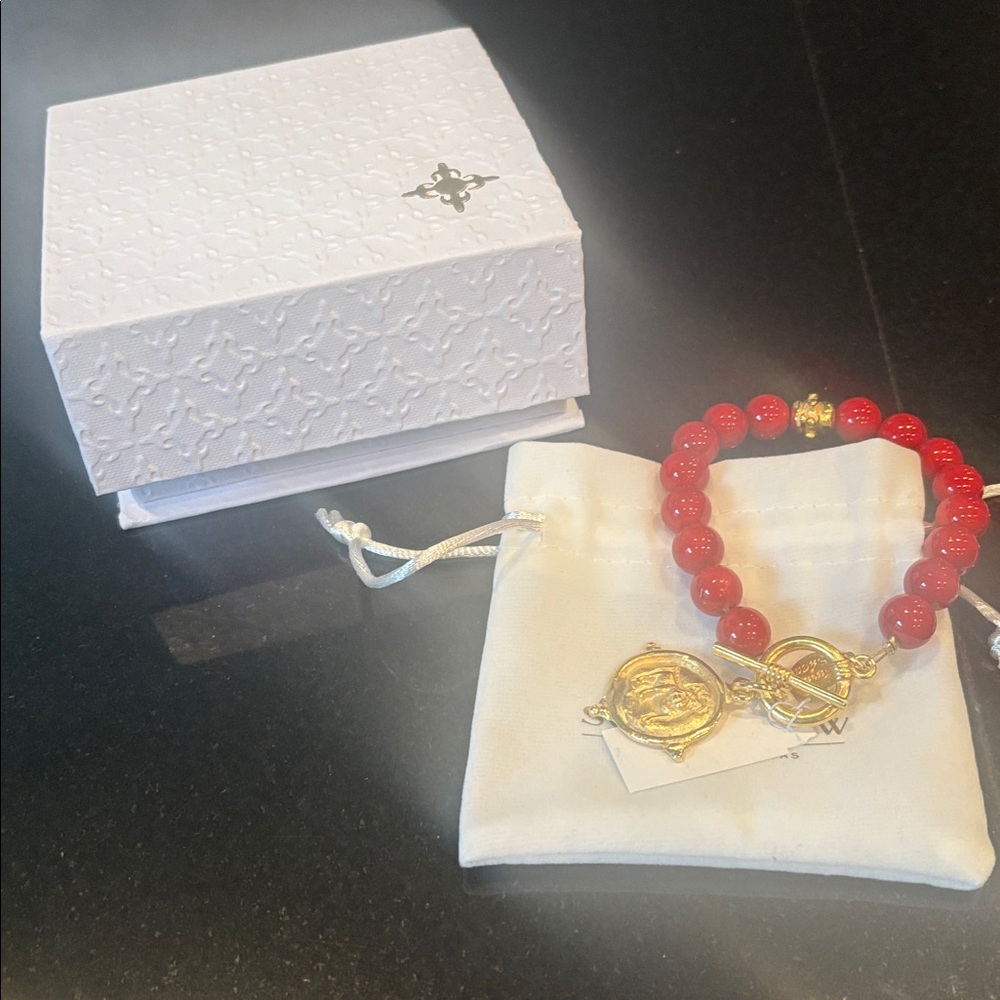 Susan Shaw Gold and Red Beaded Bracelet - Picture 2 of 3